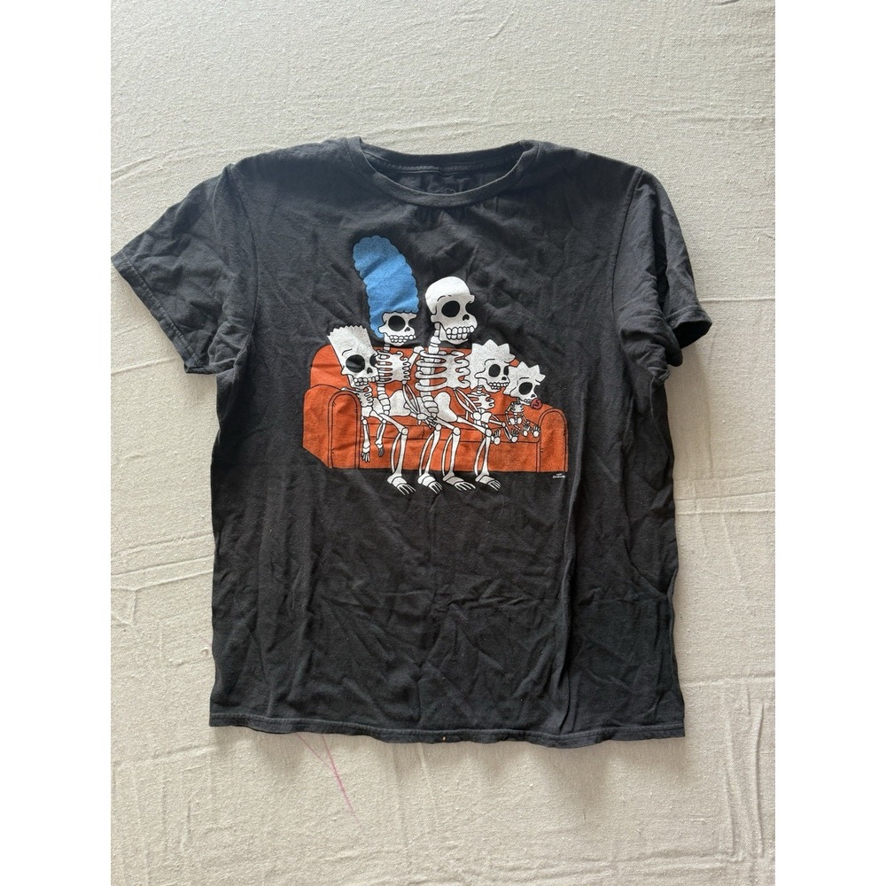 The Simpsos Graphic Tee Medium